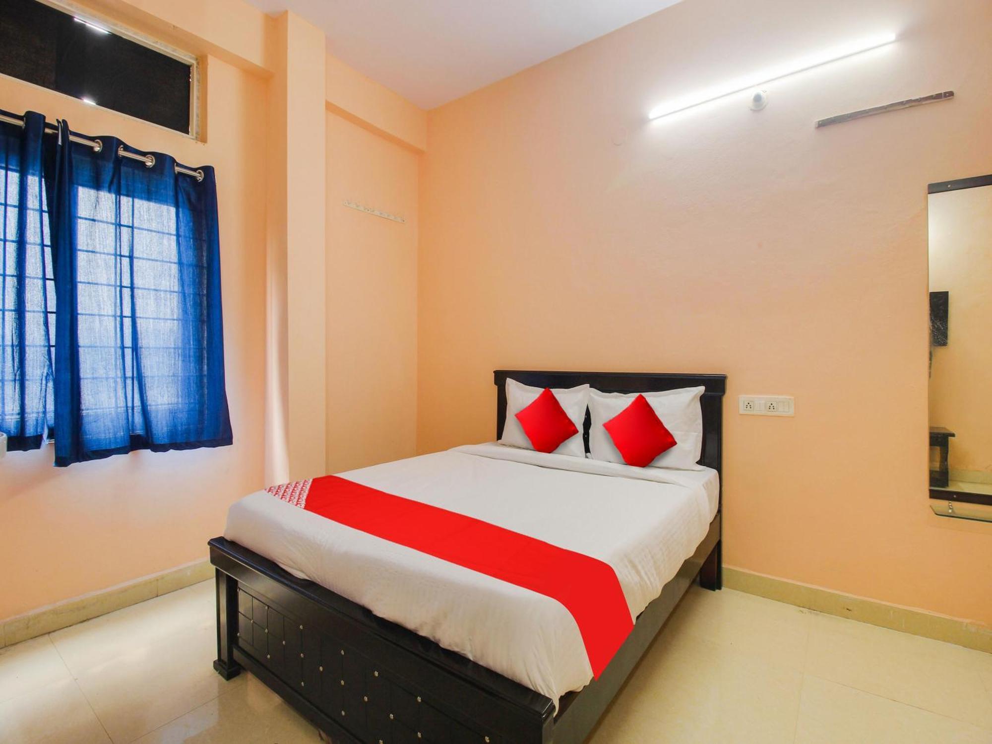 Pedda Ambarpet Hotel O R.J.International מראה חיצוני תמונה