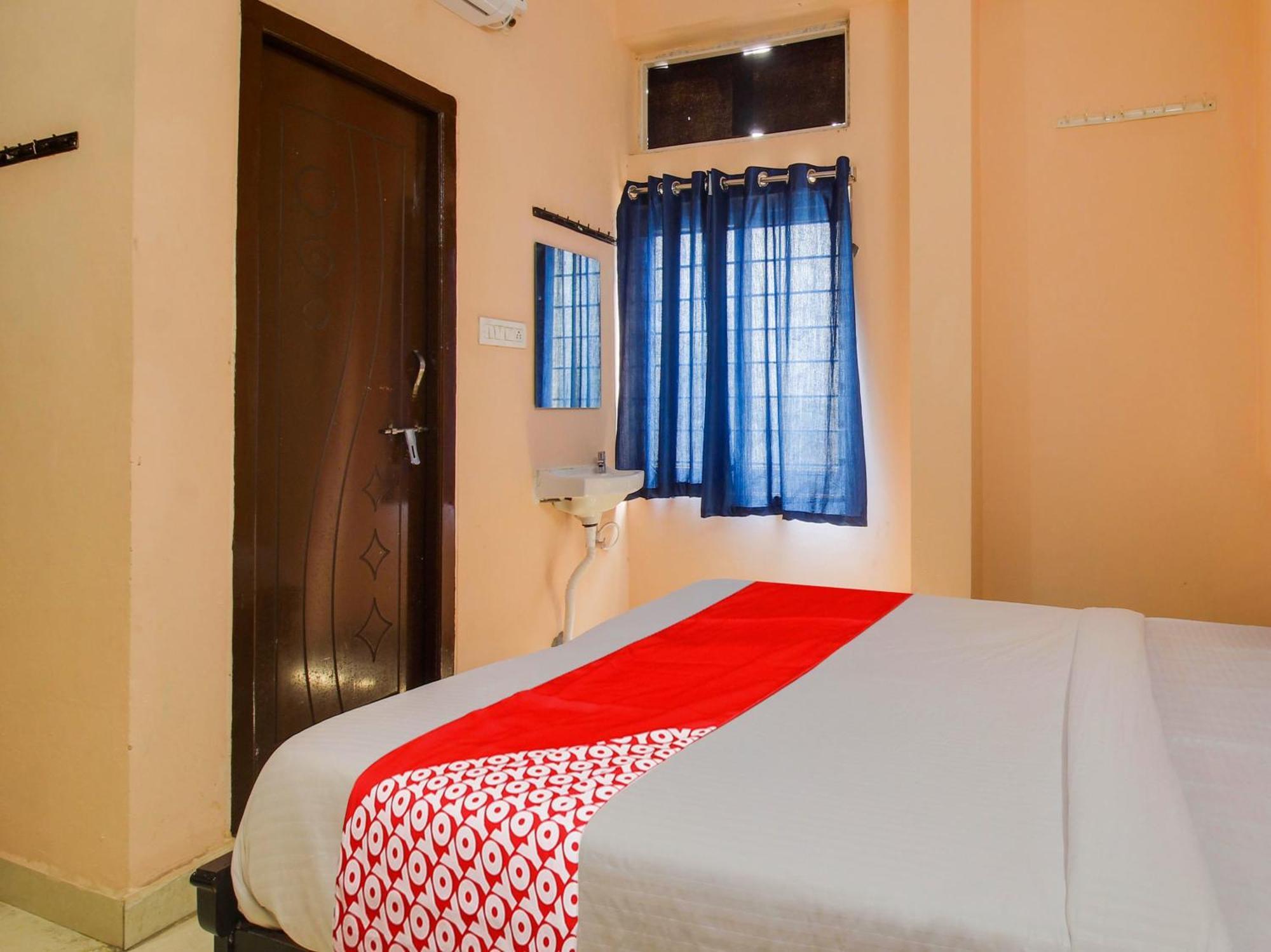 Pedda Ambarpet Hotel O R.J.International מראה חיצוני תמונה