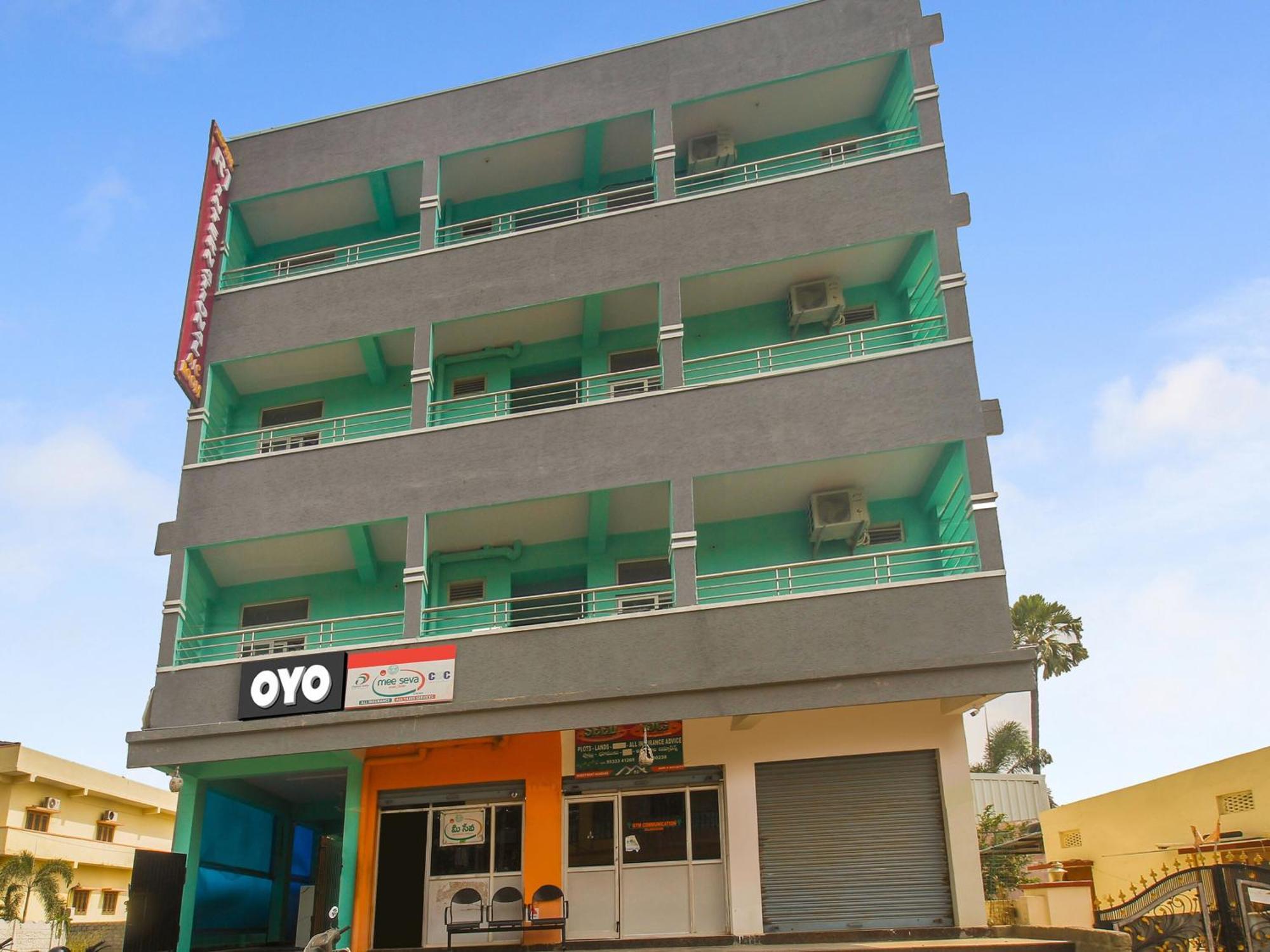 Pedda Ambarpet Hotel O R.J.International מראה חיצוני תמונה