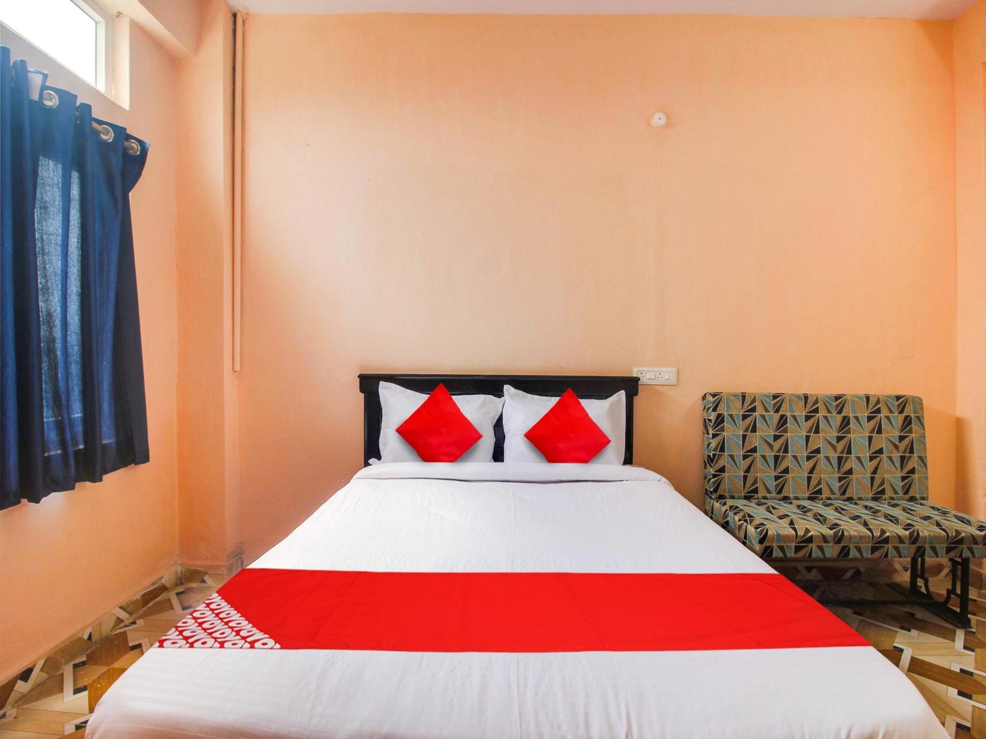 Pedda Ambarpet Hotel O R.J.International מראה חיצוני תמונה